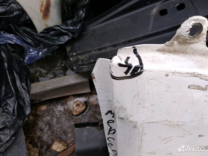 Крыло Mercedes sprinter classic