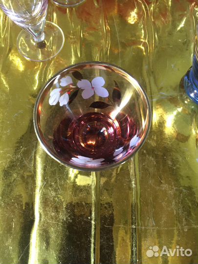 Рюмка и стопки. Цветное стекло. Винтаж