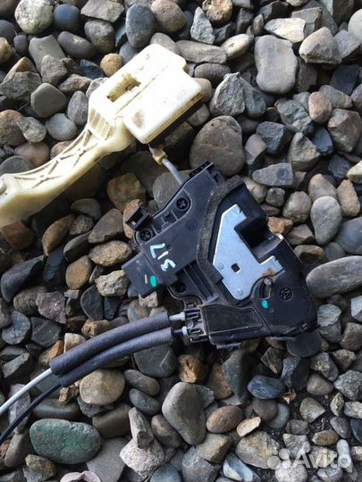 Kia soul 1 2012 замок двери правый