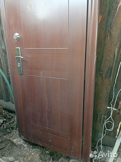Металлическая дверь бу