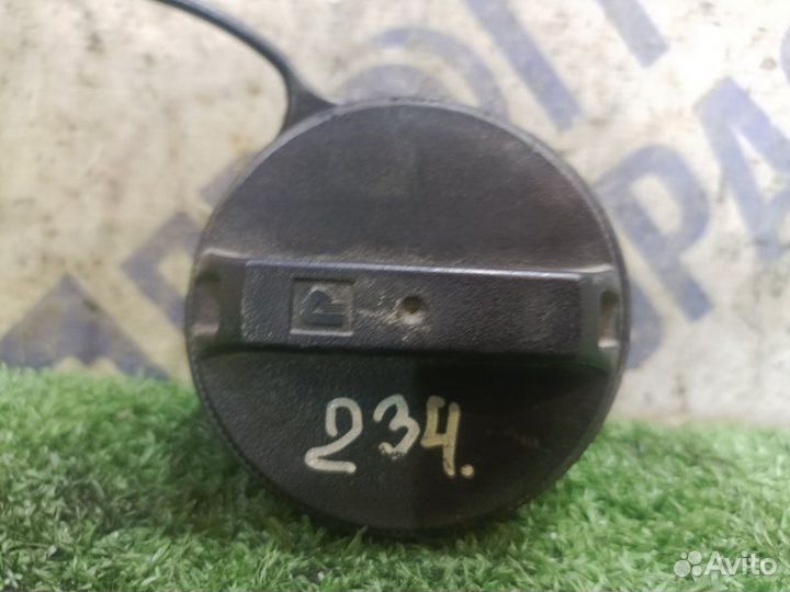 Крышка бензобака Nissan Almera Classic седан 1.6