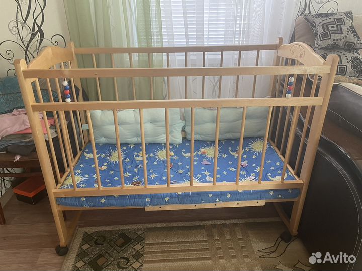 Детская кроватка