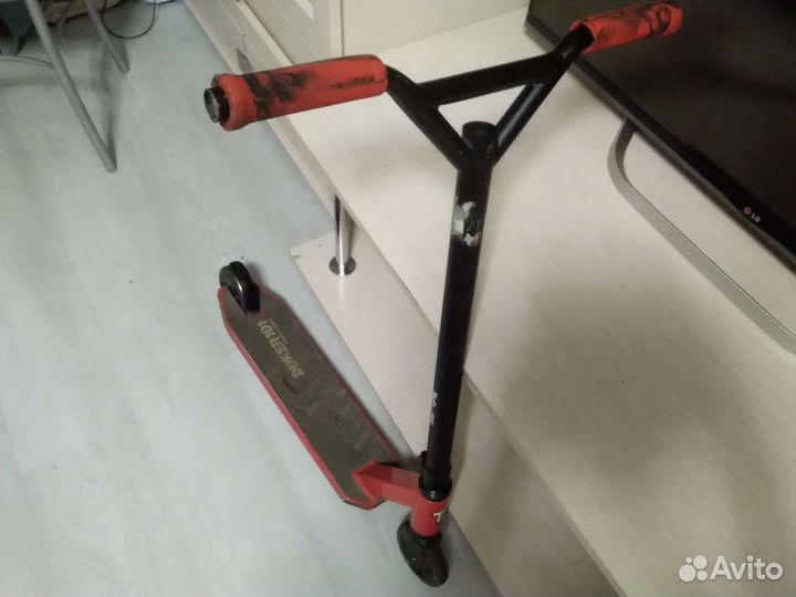 Трюковой самокат tech team