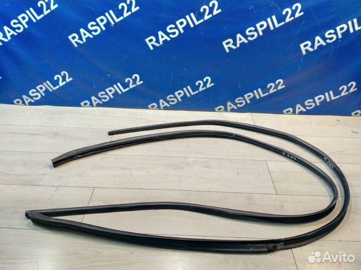 Уплотнительная резинка Toyota Cresta JZX100 1jzge