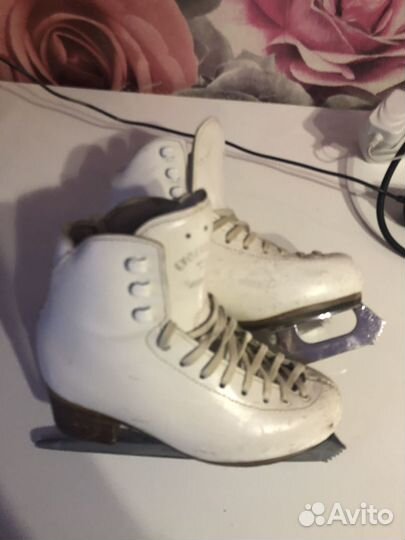 Коньки фигурные