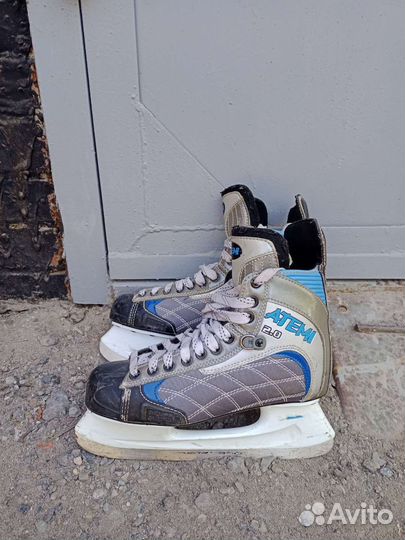 Коньки хоккейные