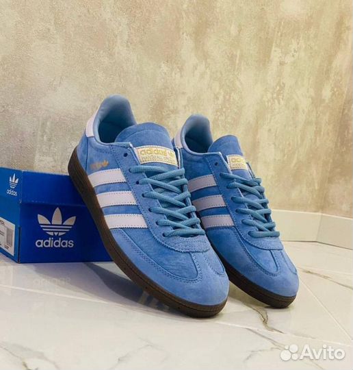 Кроссовки adidas spezial