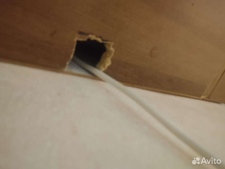 Кухонный навесной шкаф