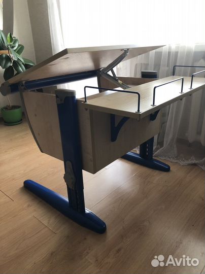 Письменный растущий стол бу для школьника Деми