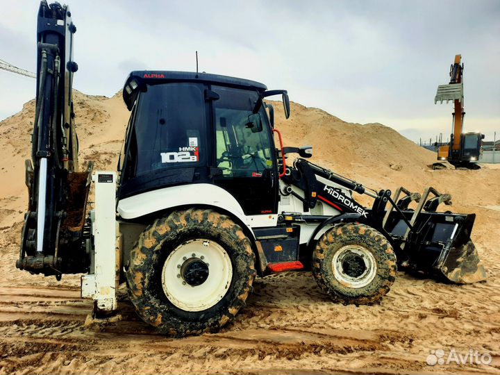 Экскаватор погрузчик