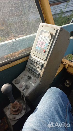 Мини-погрузчик Уралвагонзавод ПУМ-1000, 2003