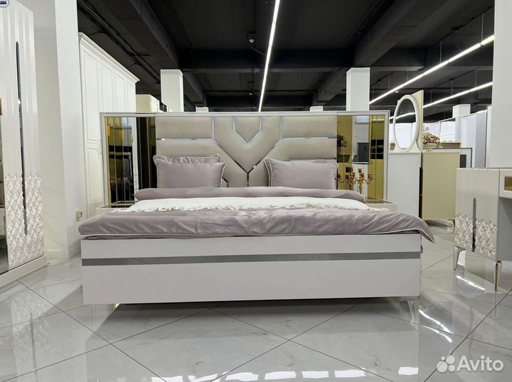 Спальный гарнитур Доставка