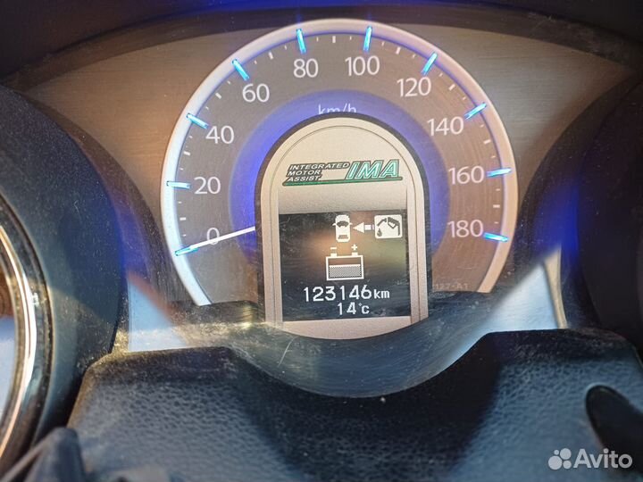 Honda Fit Shuttle 1.3 CVT, 2013, 123 146 км