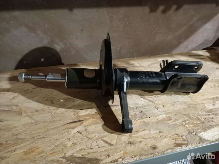 Стойка амортизатора передняя правая LADA Kalina 1