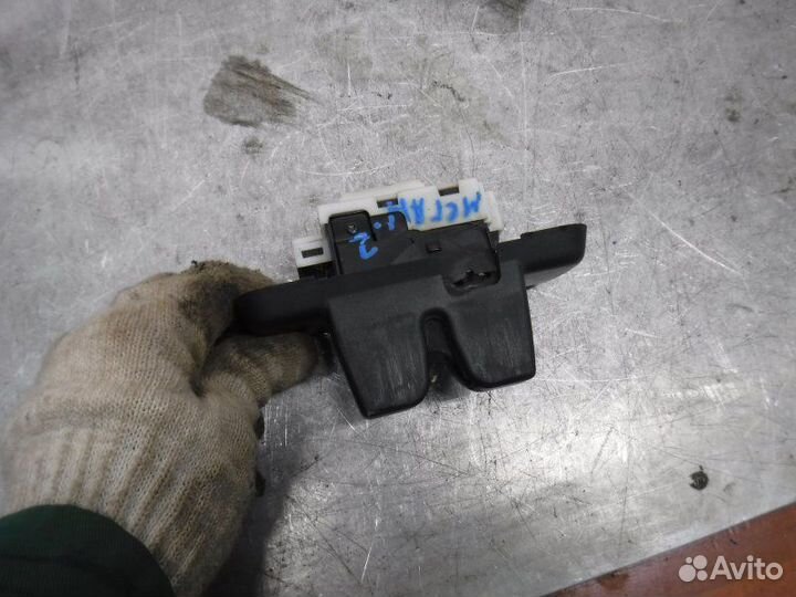 Замок крышки багажника Renault Megane 2 K4M 2007