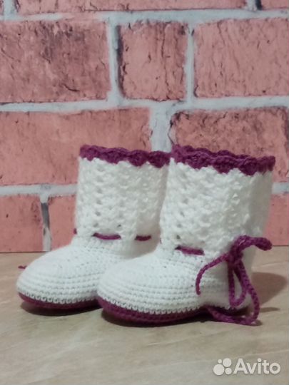 Пинетки - сапожки и повязка на голову