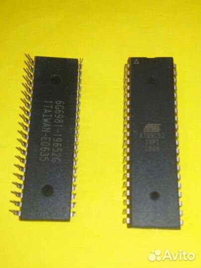 Микроконтроллер AT89C52-24Pi