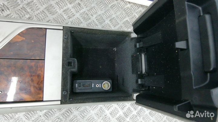 Подлокотник Jaguar XF X250 2009 C2Z1038