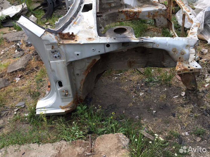 Передняя часть Hyundai Accent