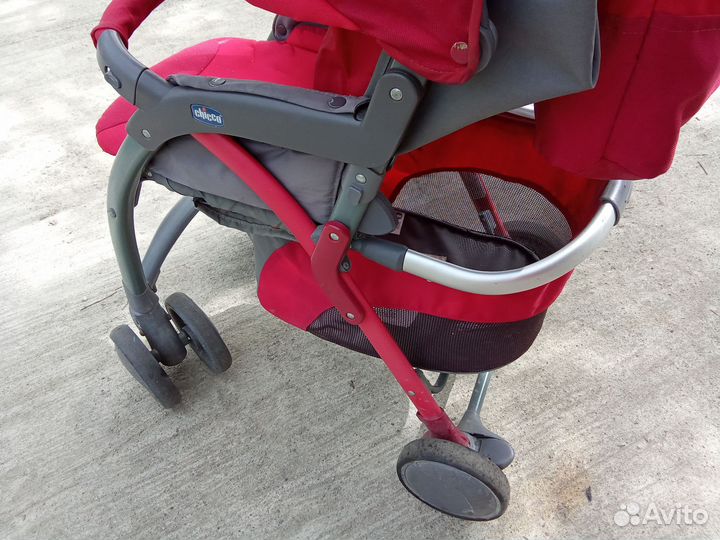 Коляска прогулочная chicco