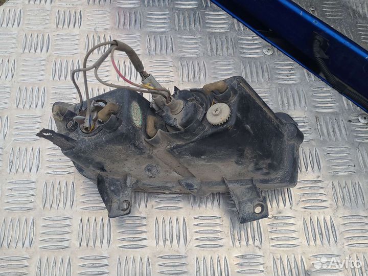 Противотуманная фара Джили Эмгранд ес7