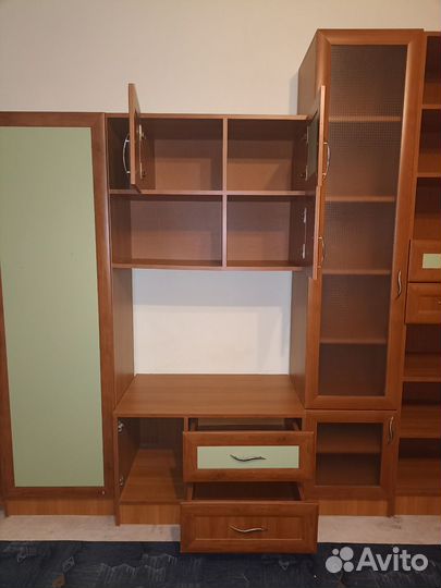 Стенка в гостиную