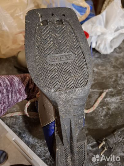 Лыжные ботинки