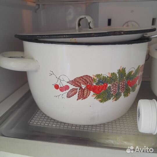 Отдам катушки, кастрюлю и пр