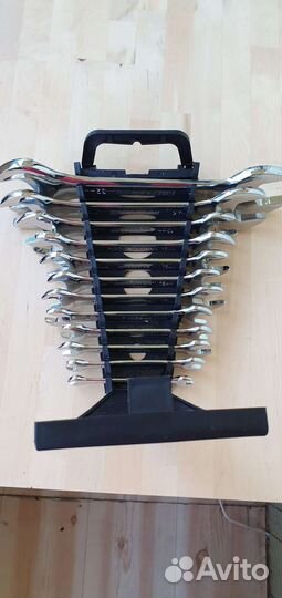 Набор гаечных ключей 24 размера