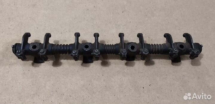 Ось коромысел в сборе газ-21 Волга