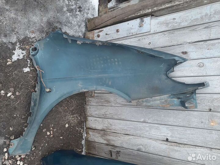 Крыло переднее Рено Сценик 1