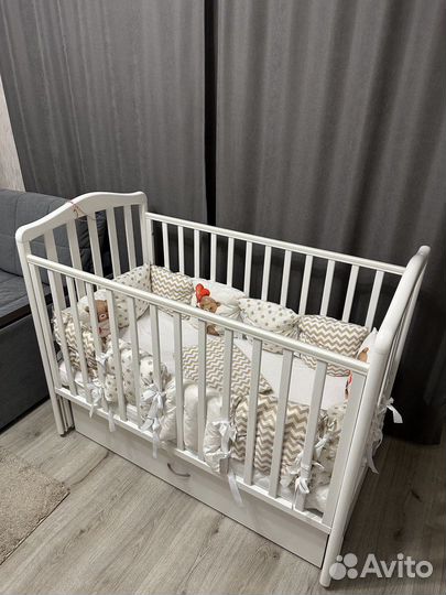 Детская кроватка