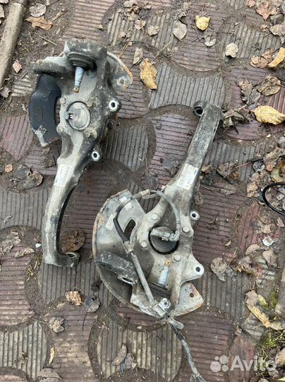 Поворотный кулак KIA quoris правый / левый