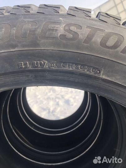 Bridgestone Blizzak Spike-02 255/50 R20