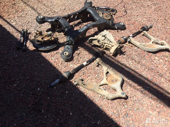 Задний подрамника Мерседес мл 164 5.0 w164