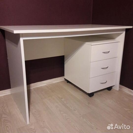 Тумба на колёсах выкатная офисная