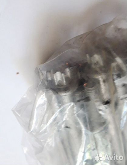 Комплект болтов гбц