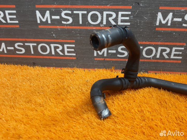 Патрубок системы охлаждения Volkswagen Passat B7