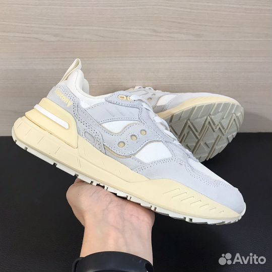 Кроссовки Saucony 5000X бежевые женские