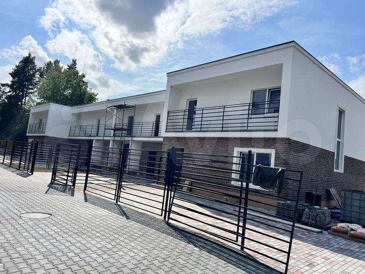 Таунхаус 147 м² на участке 2,1 сот.