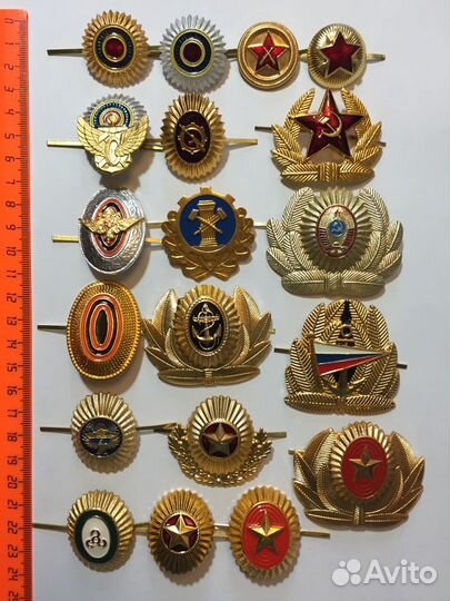 Кокарды разные