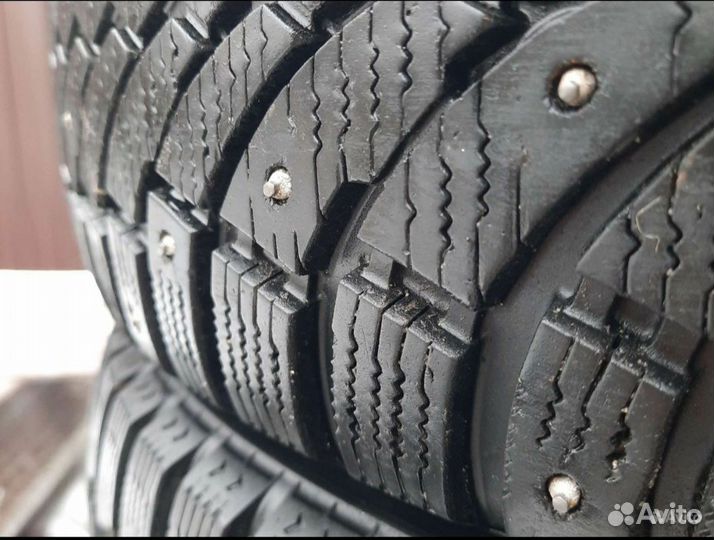 Pirelli Formula Ice 215/70 R16