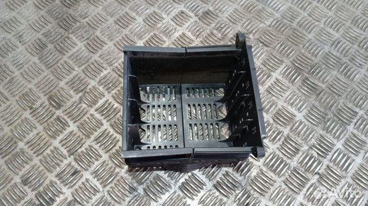 Кронштейн крепления электронных блоков правый Man