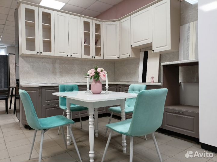 Кухня на заказ светлая элитная в Уфе