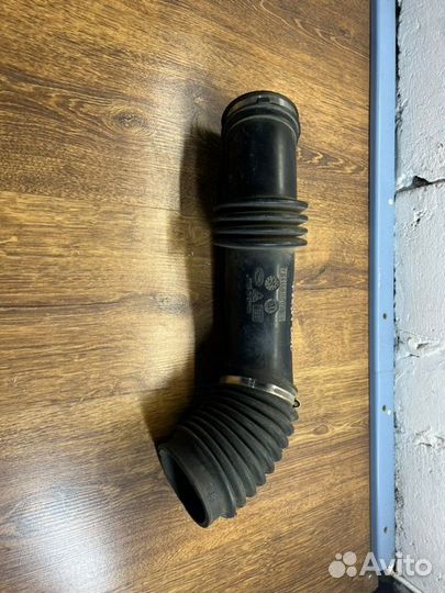 Патрубок воздушного фильтра Ford Focus 1 универсал