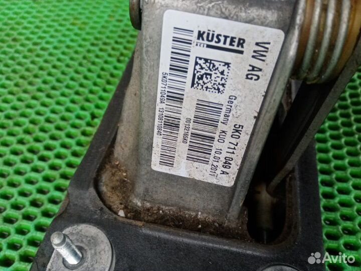 Рычаг переключения кпп Skoda Octavia A5 BUD 2011