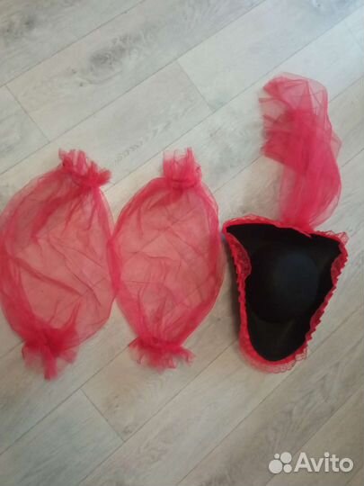 Шляпа пиратки+нарукавники