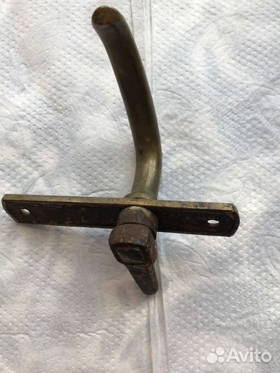 Ручка оконная поворотная