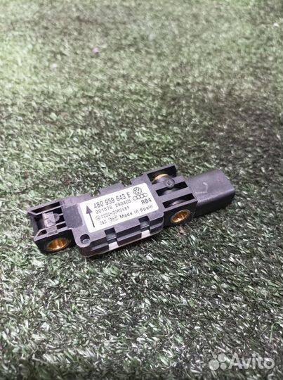 Датчик AIR BAG VW Touareg 2002-2010