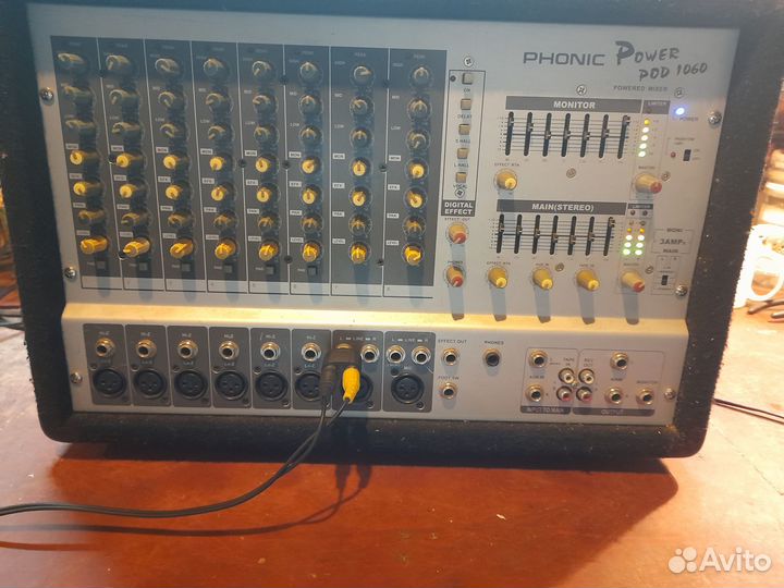 Микшер - усилитель Phonic powerpod 1060